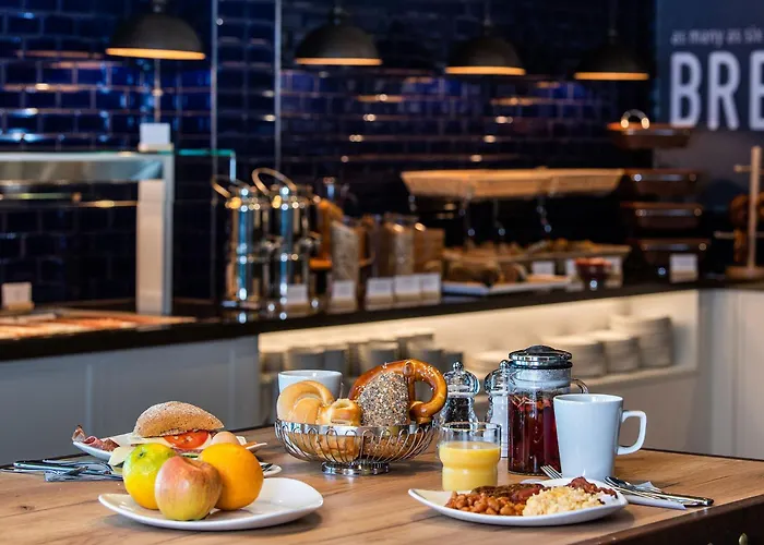 Premier Oper Отель 3*