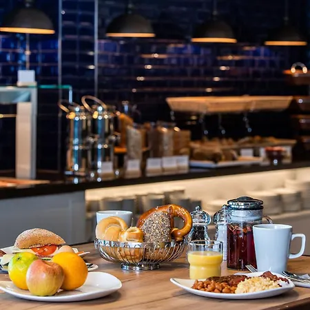 Premier Oper מלון 3*